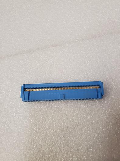 Used TE 2-1658526-3 AMP-LATCH RIBBON CABLE CONNECTOR