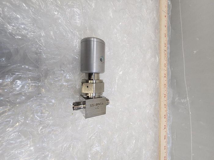Used SWAGELOK SS-BNS4-C Bellows Sealed Valve