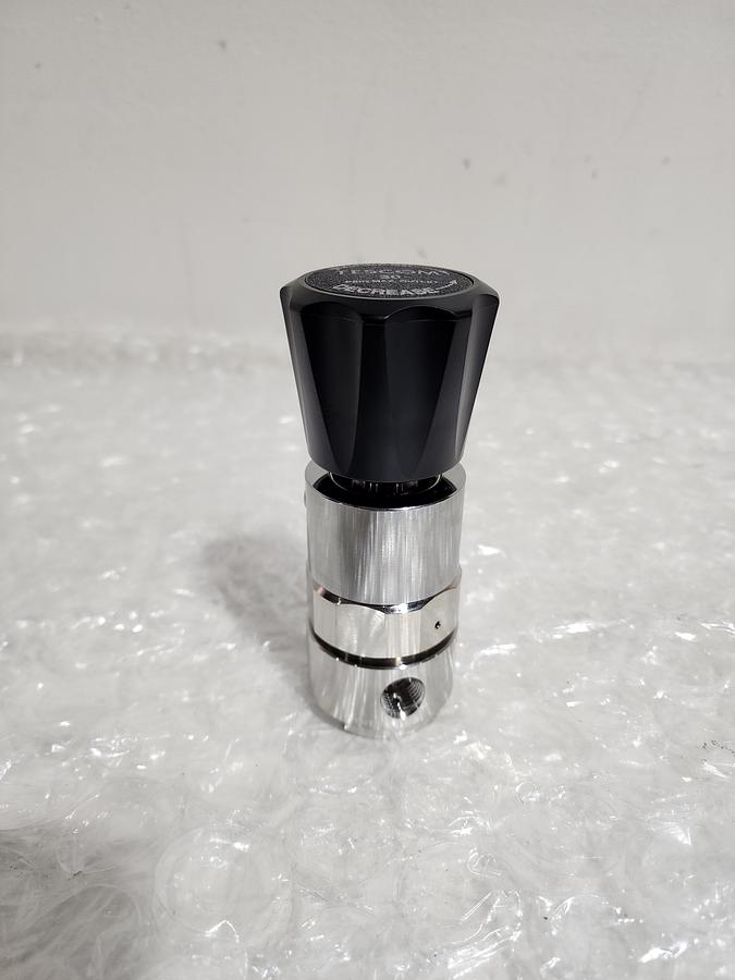 Used TESCOM PRESSURE REGULATOR 64-2860KA420-036