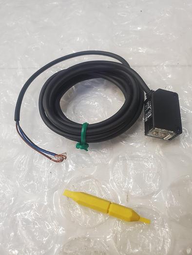 Used XTRAK 220V STANDARD #008-000073 PHOTOMICROSENSOR