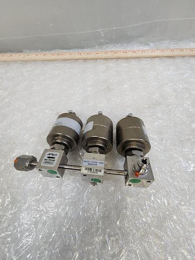 Used APTECH 3000 PSI S032-2215 REGULATOR