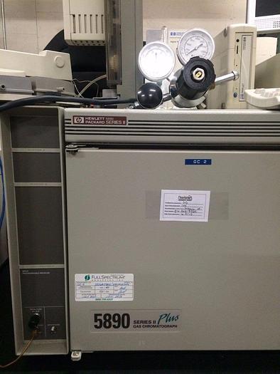Used HEWLETT PACKARD 5890 SERIES II PLUS GAS CHROMATOGRAPH