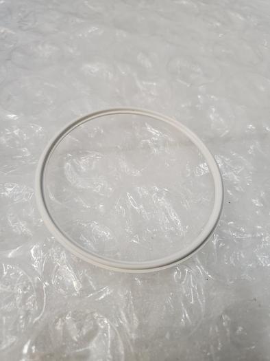 Used O-RING MOLDED PERFLUOROELASTORMER 1-124-034