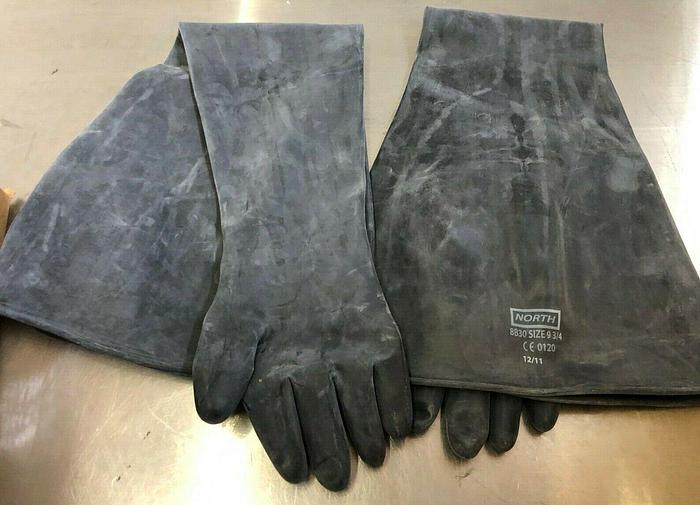 Used NORTH HONEYWELL 8B30 SIZE 9 3/4