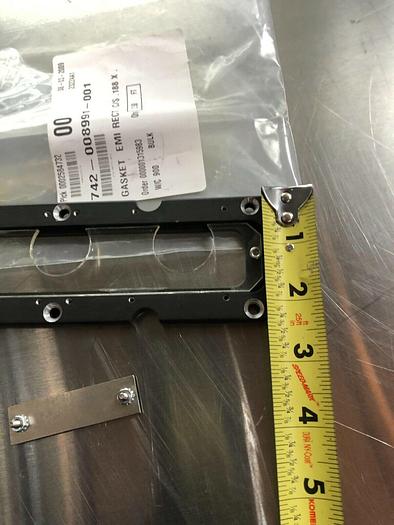 LAM 742-008991-001 GASKET EMI RECT C-S .188X