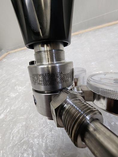 Used AIRGAS REGULATOR Y111213C580-AL 200 PSI - 4000 PSI