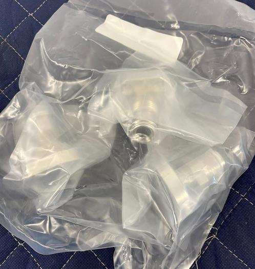 Used APPLIED MICROSTRUCTURES 82135-08 CHAMBER ADAPTOR 8MVC 