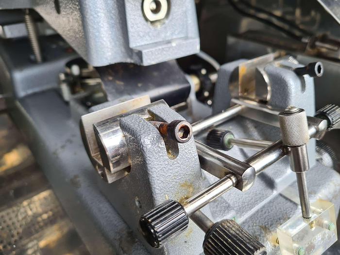 Used Bright OTF Cryostat