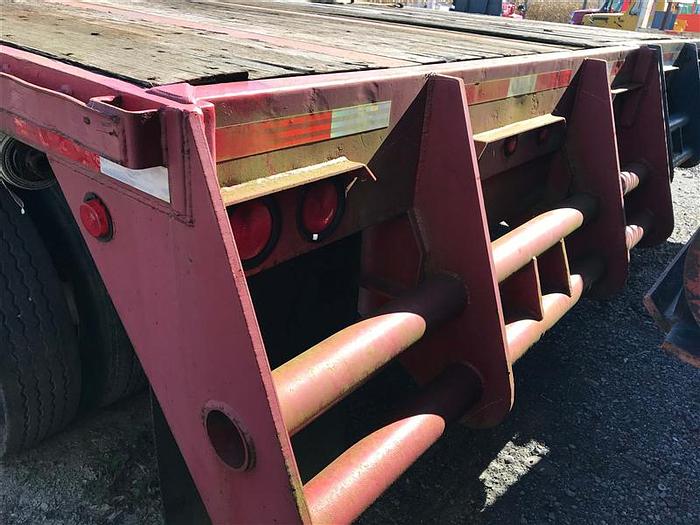 Used 2000 Fontaine Tandem-Axle Flat Bed Trailer - Red