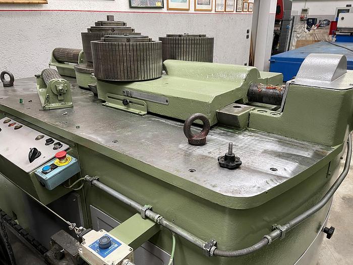 Usato CURVATRICE DI PROFILI MARCA PARMIGIANI