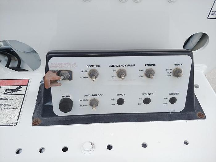 Used Elliott G85R Sign Crane on 2012 International 4300 4x2 Reg Cab Flatbed Truck - 84733