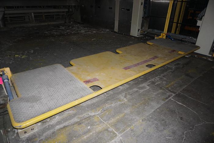 Used 165" TRIM WIDTH BELOIT HORIZONTAL TRACK REEL