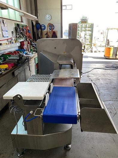 Gebraucht 2007 TREIF FALCON with checkweigher and sorting station