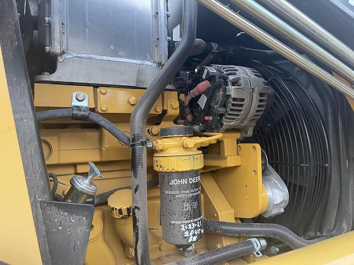 Used John Deere 210LJ