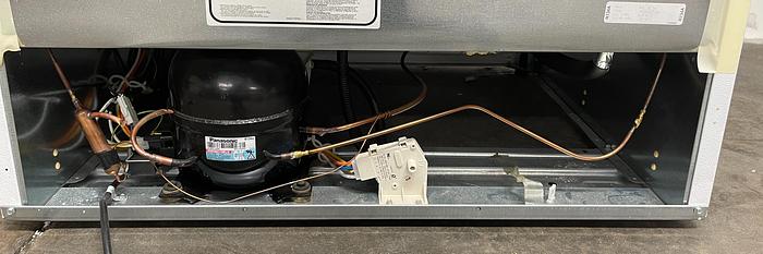 Used Frigidaire FFFH20F2QWC -10F 20.2 Cu. Ft. Upright Freezer 115V