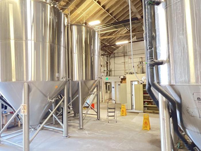 Used Tank, 3,100 Gallon, S/st, Jkt, 100 BBL Fermenting Tank, JVNW #C744694