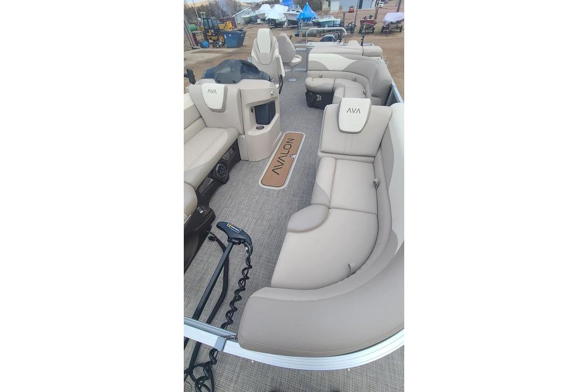 2026 Avalon 2385 LSZ RF