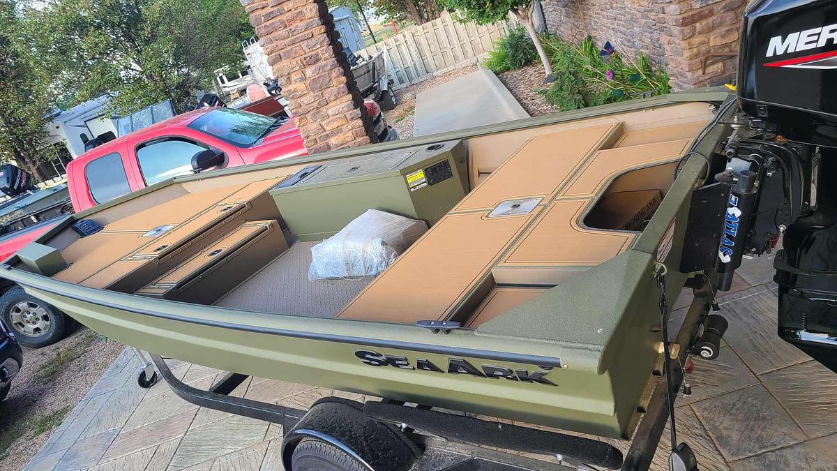 Used SeaArk 31660MVT