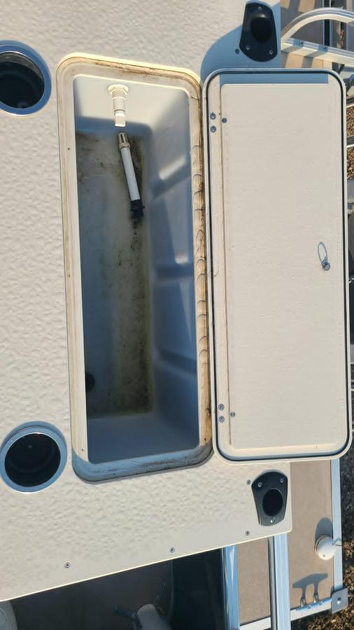 Used 2015 Sun Chaser Rear Fishing w/Mercury 150
