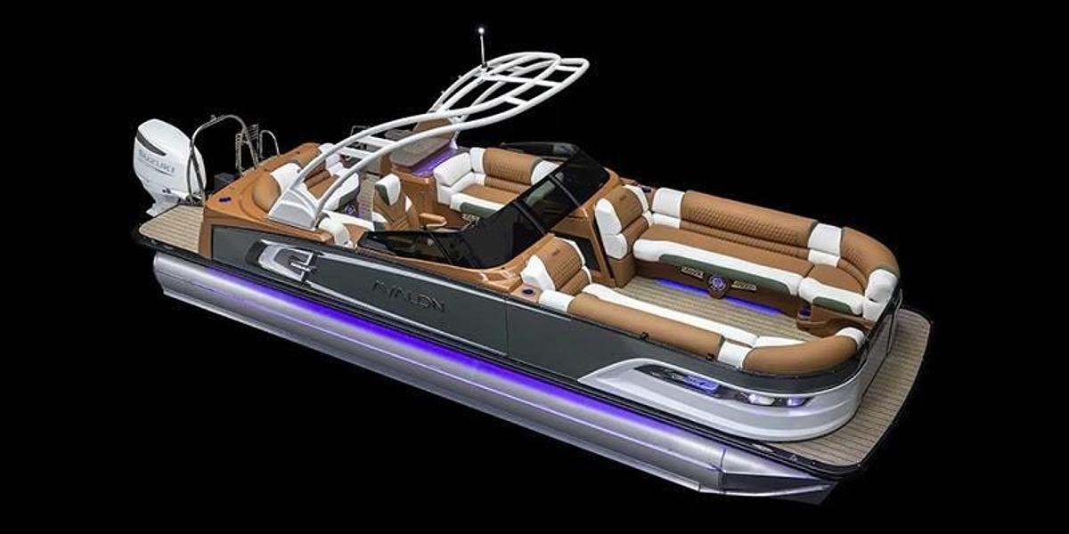 2026 Avalon Excalibur LTD - 27 FT Elite Windshield