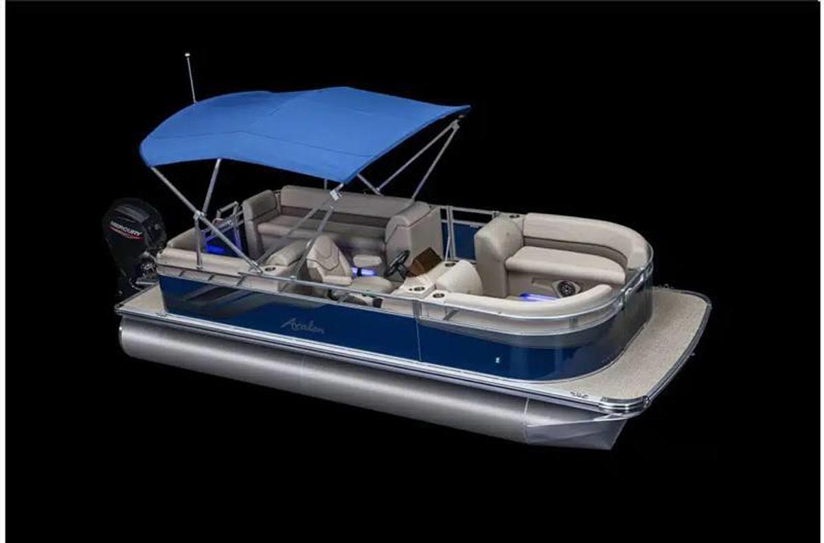 2024 Avalon VLS Quad Lounge
