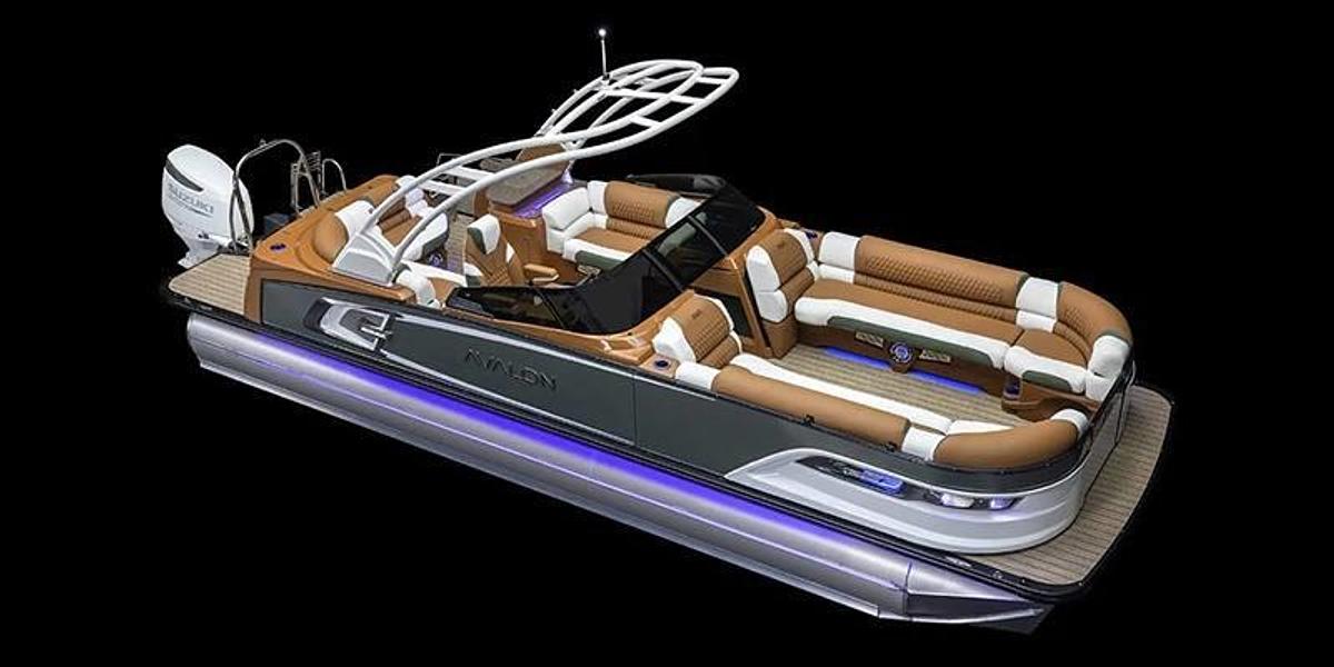 2024 Avalon Excalibur LTD - 25 FT Elite Windshield