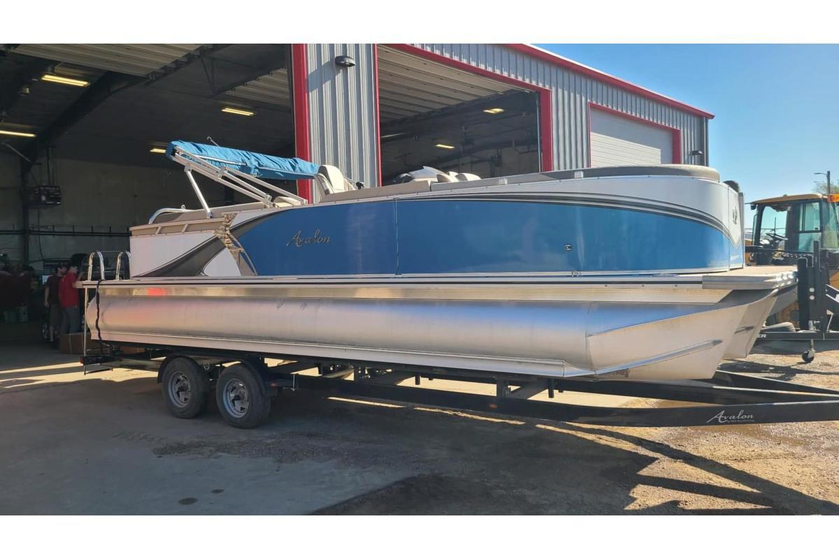 2024 Avalon Avalon LSZ Quad Lounger