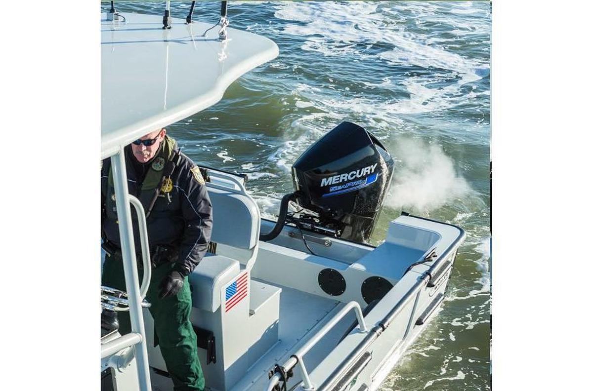 2023 Mercury SeaPro 250 HP 4.6L V8 20" Shaft
