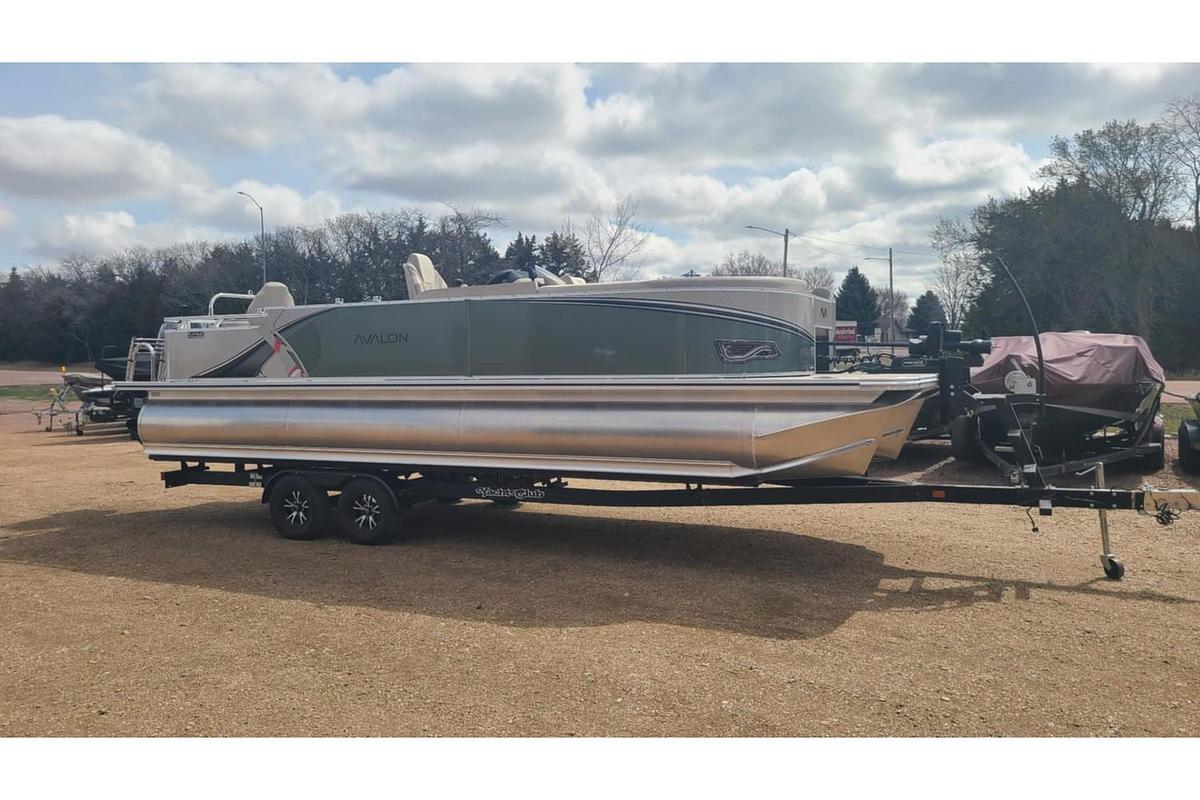2026 Avalon 2385 LSZ RF