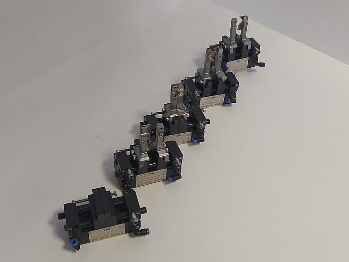 Gebraucht Flacher Pneumatik Greifer, teilweise mit Greifarme, PPG 2, Robo Mat gebraucht