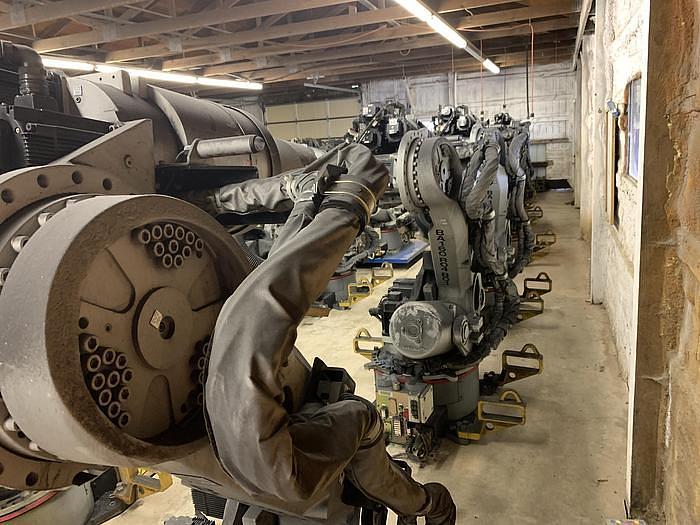 Used MOTOMAN ES200N 6 AXIS 200KG X 2,651MM HIGH REACH ROBOTS (40) AVAILABLE NX-100 CONTROLLERS