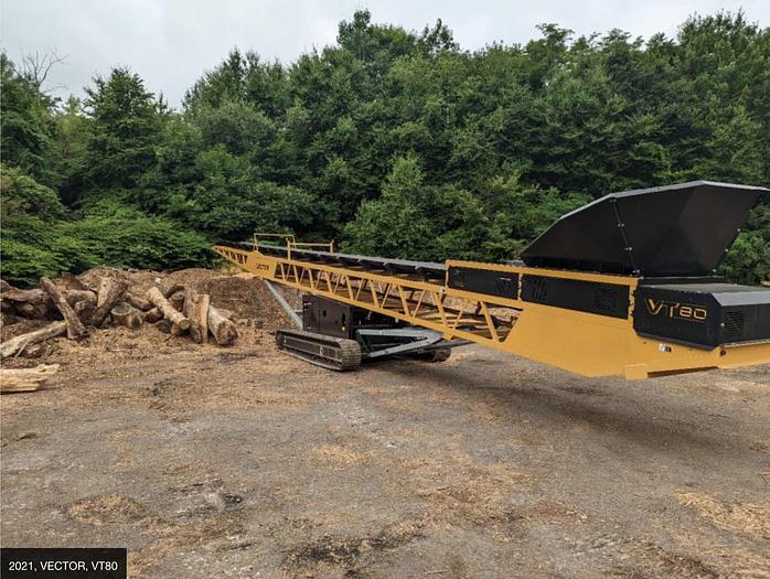 Used 2021 Vector 8042 stacker on tracks