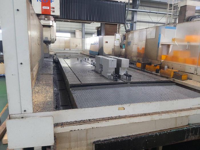 Used Machining Center Vertical SNK RB-200F