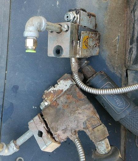 Used Nordson Vista 3500V Glue Unit 200-240V 30A 50/60HZ 1/3PH 90PSI Max