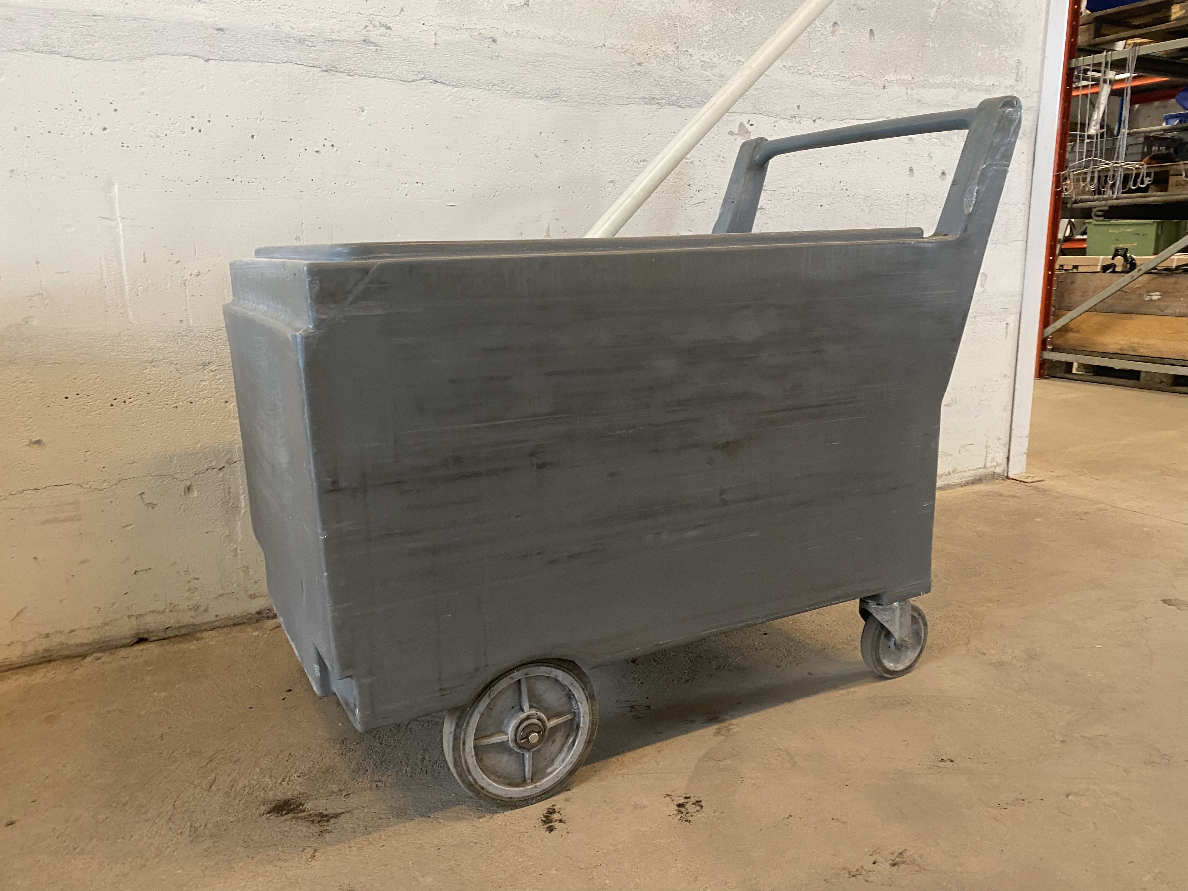 Begagnad Plastvagn 105x62cm