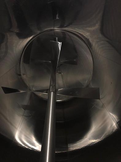 Refurbished 6,000 GALLON MUELLER REFRIGERATED VERTICAL SILO TYPE STORAGE TANK - S/S