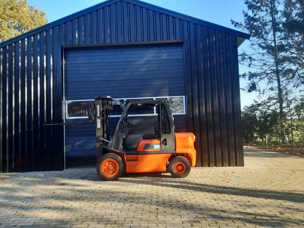 Usado 2002 NISSAN FGD02A25D