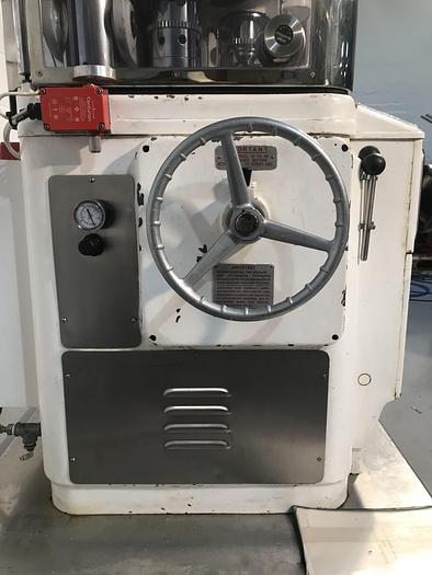 Used Manesty Express D20 Tablet Press