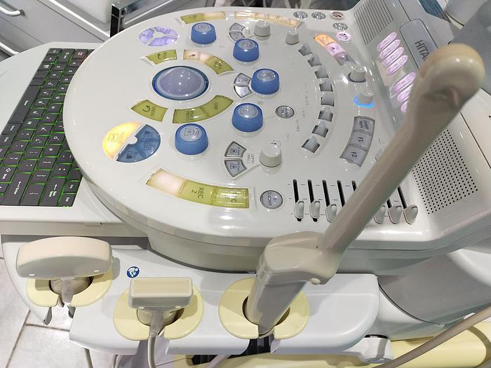 Gebraucht Hitachi Hi Vision Preirus Ultraschallgerät inkl. 3 Sonden, 