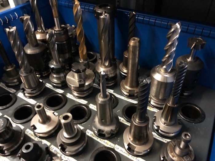 Used SK40 Werkzeuge Werkzeugschrank mit Inhalt