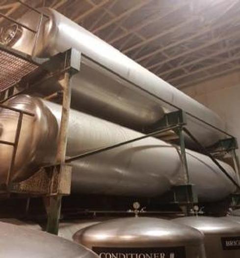 Used Used 11000L / 2900Gal storage tanks