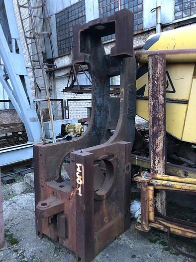Used 1968 TMP VORONEZH K8542 1600t MECHANICAL HOT STAMPING PRESS