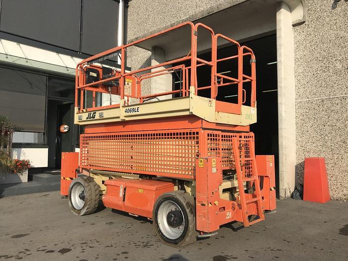 Used JLG 4069LE