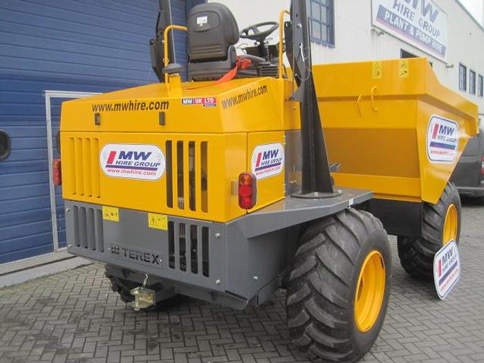 Used 9 Tonne straight tip