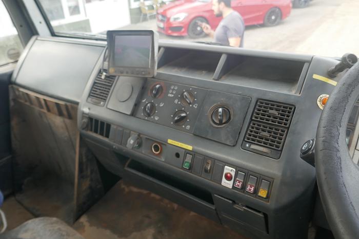 Used 2003 MAN LE26-280 6X4 TIPPER LORRY