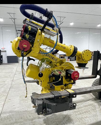 Used FANUC R2000/210F 6 AXIS ROBOT WITH R30iB CONTROLLER