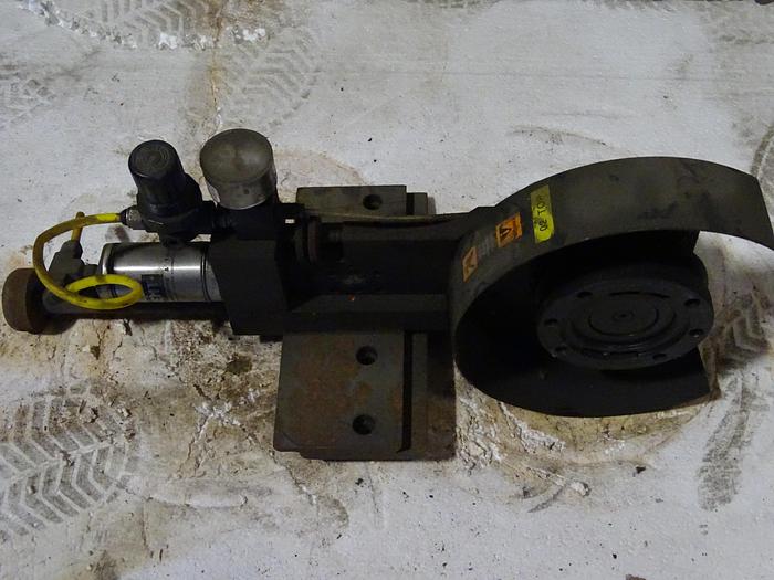 Used MANUAL SLITTING AIR KNIVES WITH HOLDERS (8 AVAILABLE)
