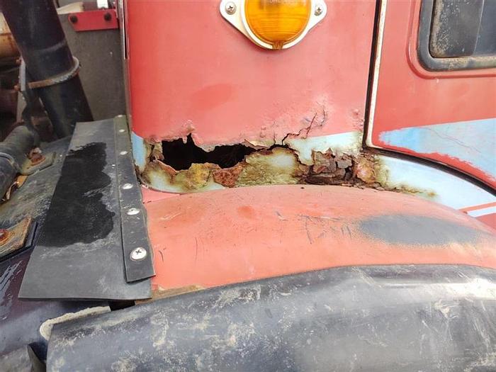 Used 1994 Mack Flatbed Water & Service Truck