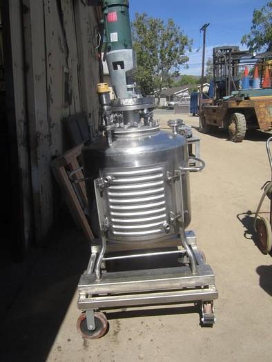 Used Tank, 75 Gallon, S/st, 30" x 26", Jkt, FV 30 PSI, TolanTank, 75 Gallon, S/st, 30" x 26", Jkt, FV 30 PSI, Tolan #S740141