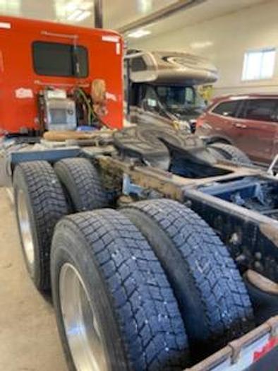 Used 2015 PETERBILT 567 SMALL BUNK HEAVY SPEC 6X4